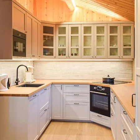 3 Bedroom Amazing In Holiday home Sjusjoen